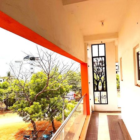 Asshappystayinn Hotel Tiruchirappalli Pokoj fotografie